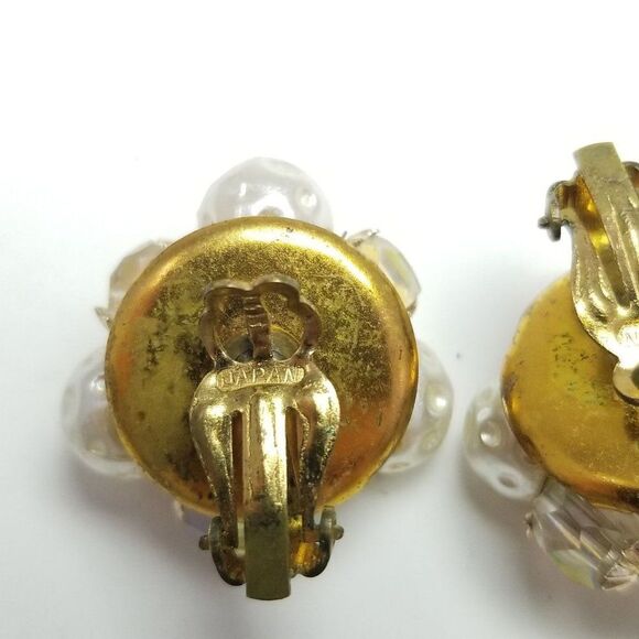 Vintage Pearly White Beaded Cluster Clip On Earrings, Retro Made in Japan - Picture 4 of 7
